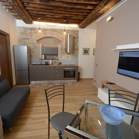 ג'נובה Vico Durazzo Apartment מראה חיצוני תמונה